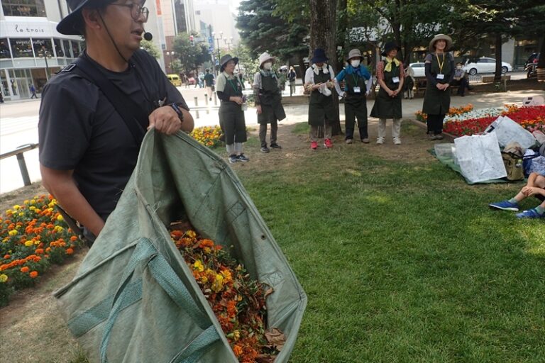 生徒さんたちが集めた花がら