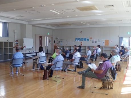 加藤さんの講義の様子