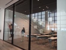 見本のフレームを使った会場装飾