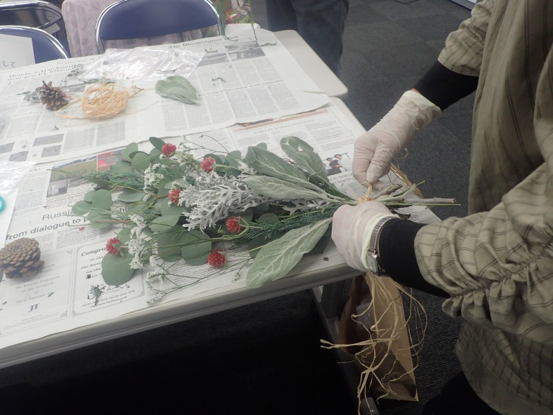 スワッグを作っている