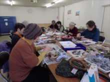 リース作りの様子