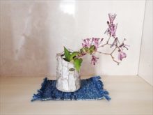 玄関に活けられた花