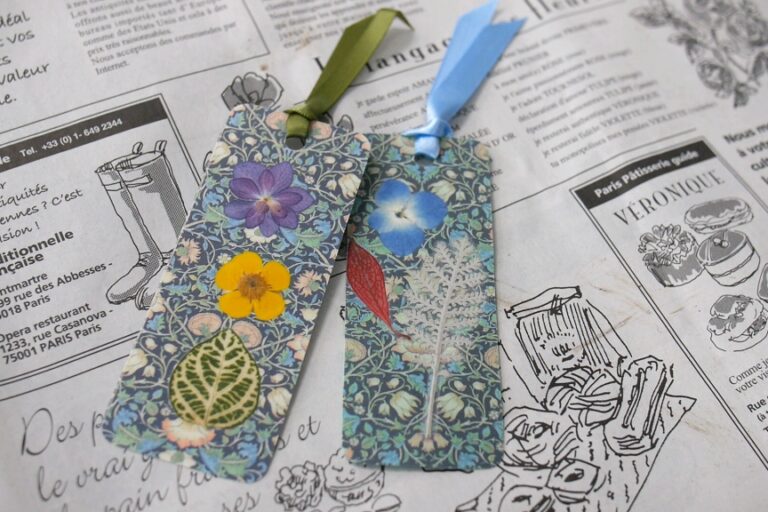 押し花のしおり