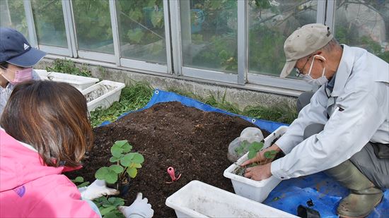 指導中の永田さん