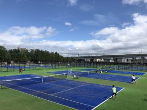 テニスコートのイメージ写真