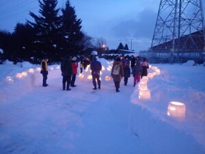 スノーキャンドルが浮かび上がってきてきた様子