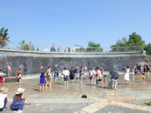 「壁泉・カナール大盛況です。」の画像