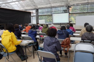 土づくりや堆肥についての講義風景