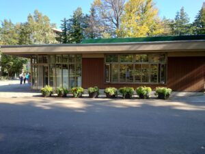 円山公園に設置していたコンテナの様子(10/14撮影)