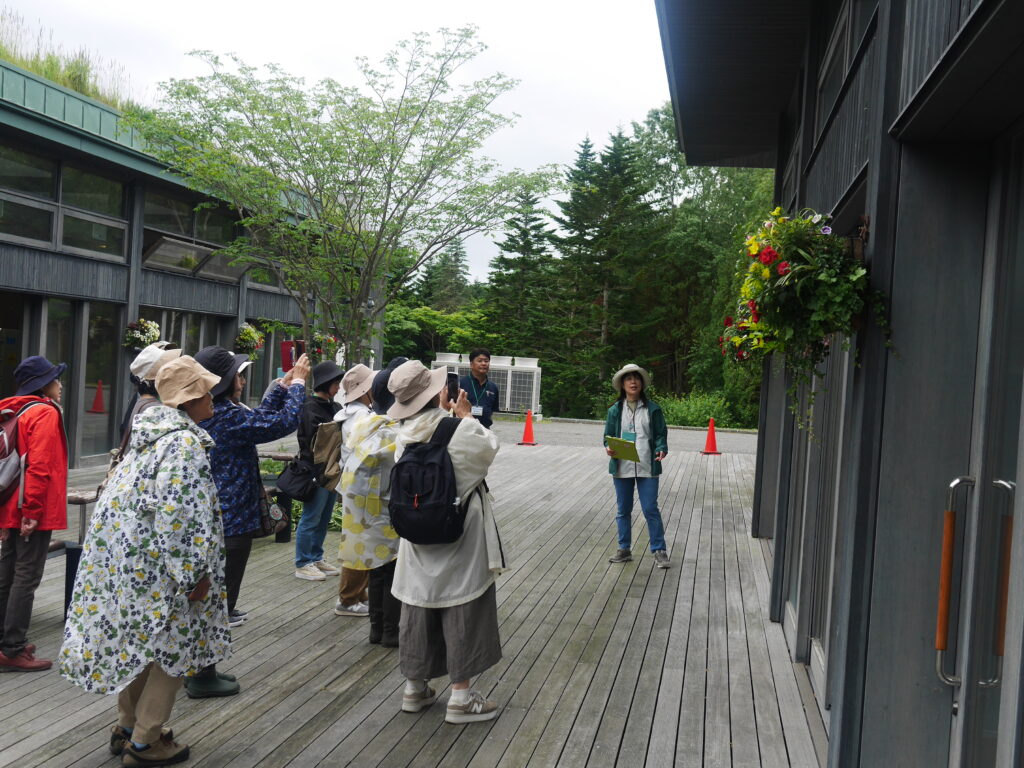 2024年さっぽろまちづくりガーデニング講座第10回目-見学会風景
