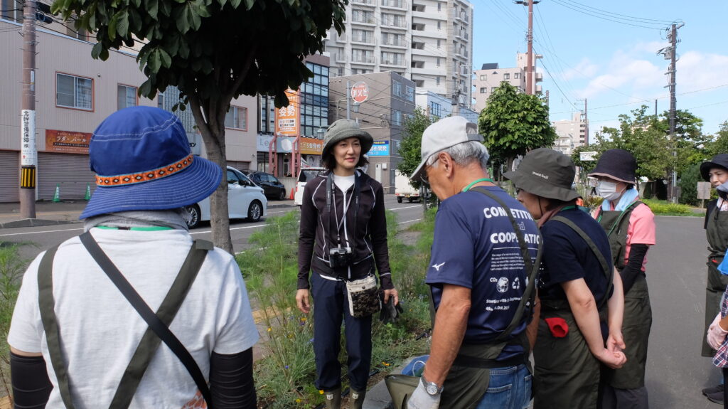 2025年さっぽろまちづくりガーデニング講座課外活動メンテナンス（豊平公園①）－メンテナンス活動の様子