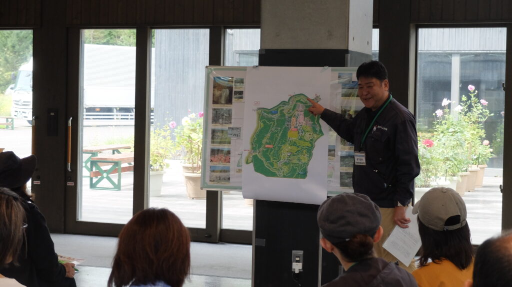 2025年さっぽろまちづくりガーデニング講座第13回目－ガーデン見学会の様子