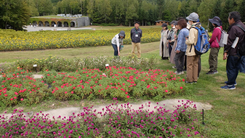 2025年さっぽろまちづくりガーデニング講座第13回目－ガーデン見学会の様子