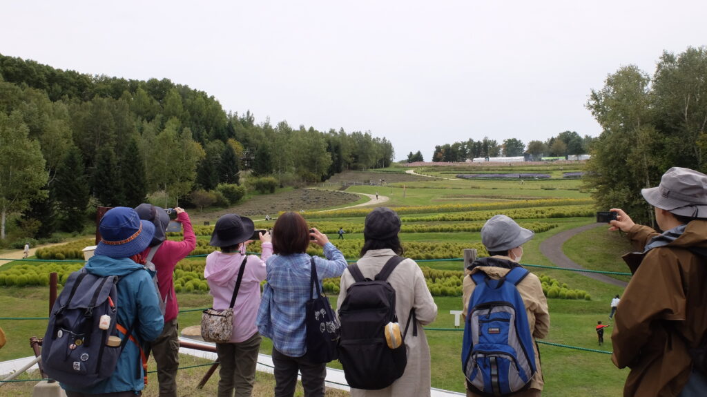 2025年さっぽろまちづくりガーデニング講座第13回目－ガーデン見学会の様子