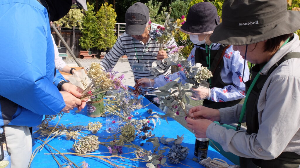 2025年さっぽろまちづくりガーデニング講座課外活動メンテナンス（豊平公園②）－メンテナンス活動の様子