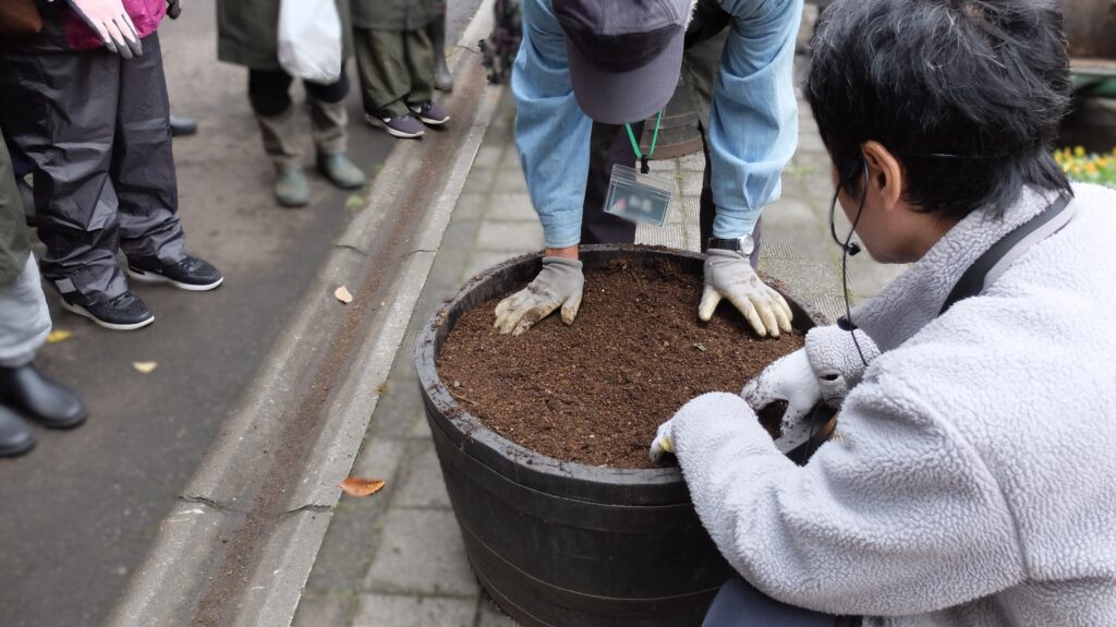 2025年さっぽろまちづくりガーデニング講座第16回目－実習風景