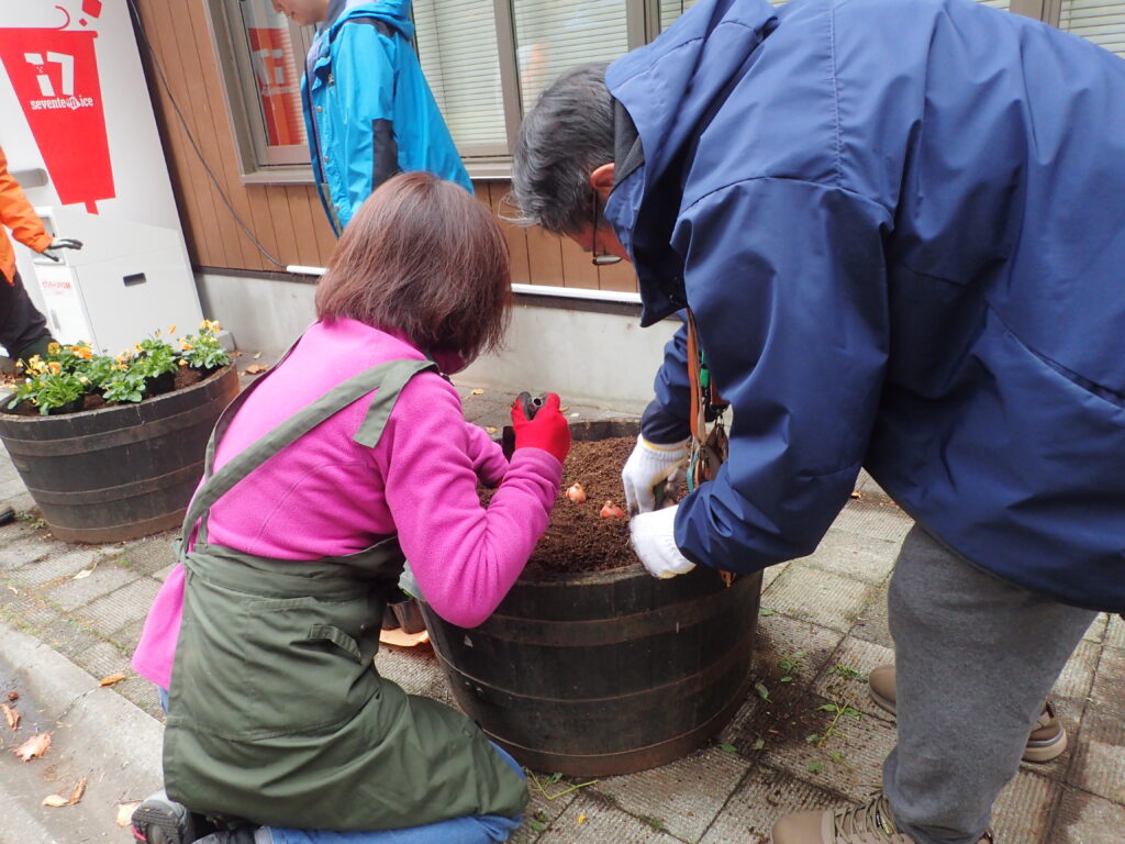 2025年さっぽろまちづくりガーデニング講座第16回目－実習風景