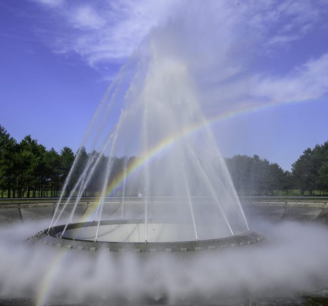207_虹と噴水の共演_モエレ沼公園