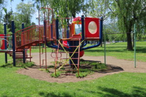 複合遊具の写真