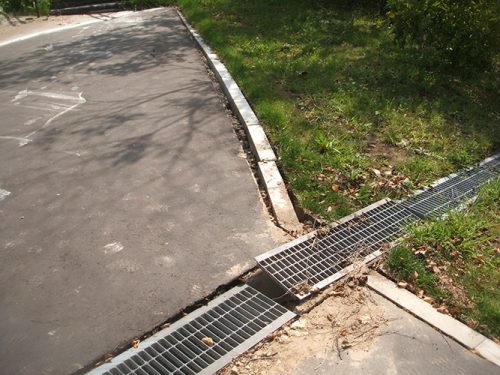 台風・地震による被害状況（舗装路の破損）