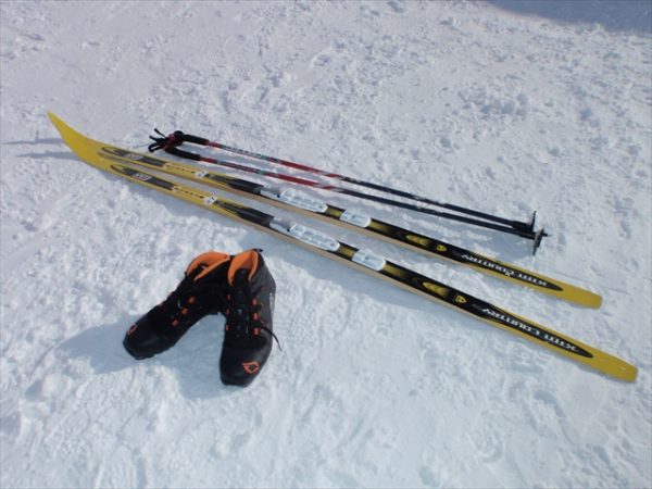 「1月12日午前中のレンタルスキー状況」の画像