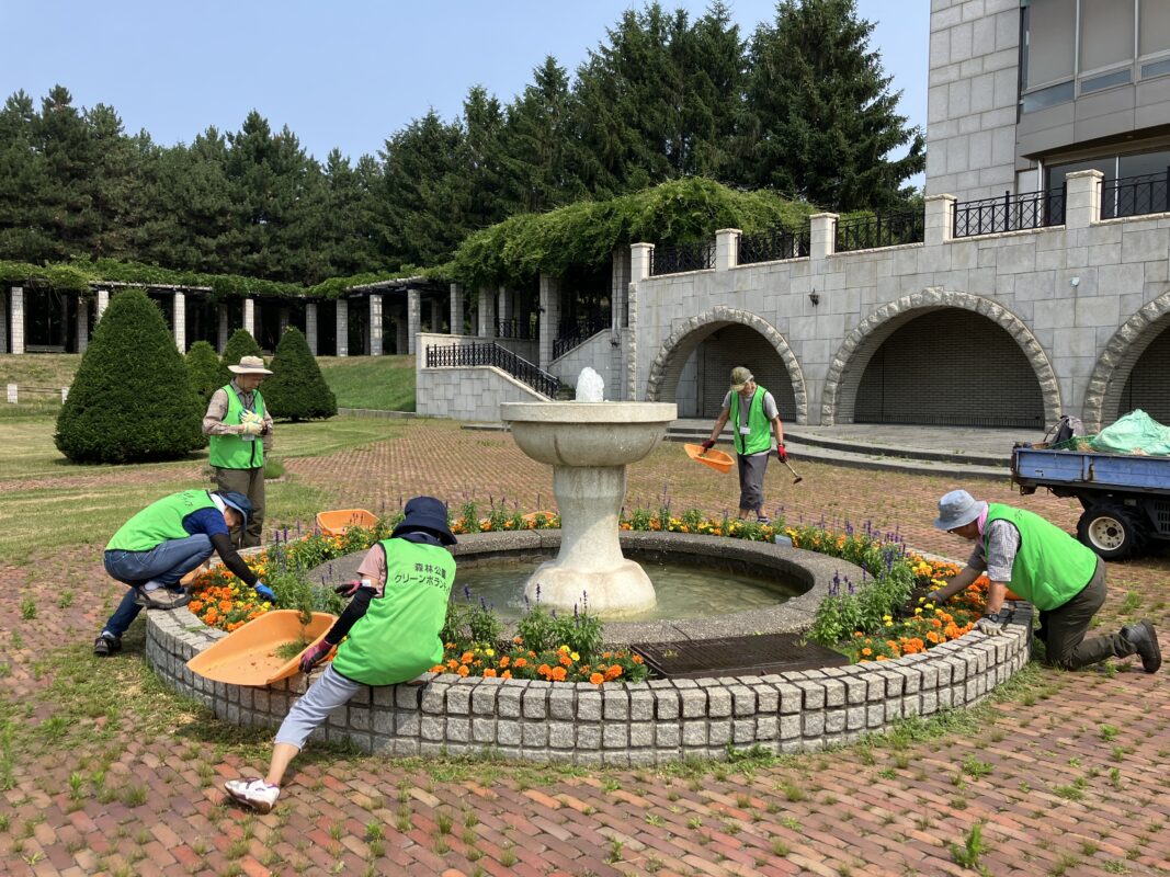 サンクガーデン除草