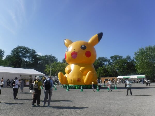 巨大ピカチュウ