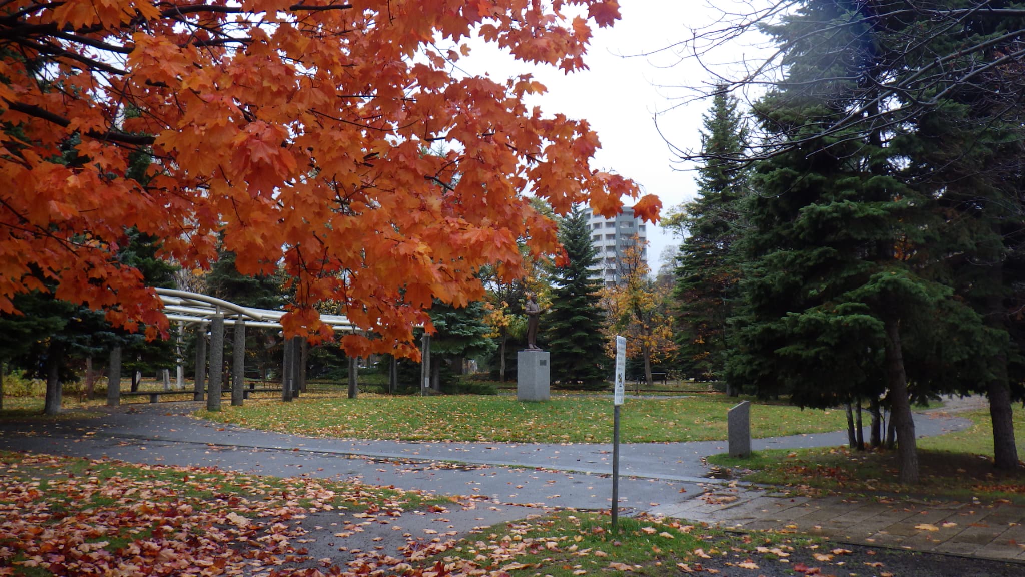 バーンスタイン像横