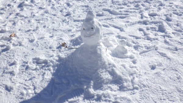 オラフ似の雪像
