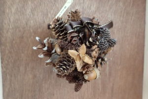 ボール状のリース