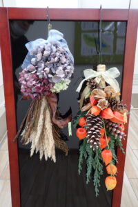 壁掛けの飾りのスワック