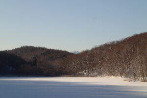 恵庭岳の山頂が見えています