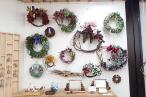 販売物のクリスマスリース