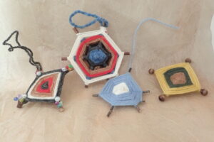 クラフトコーナーで作れるゴットアイ