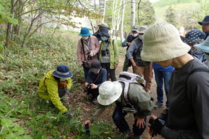 参加者の皆さんとボランティアガイドさん