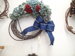 ドライフラワーを使ったリース