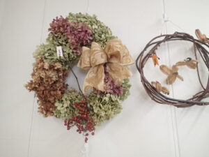ドライフラワーを使ったリース