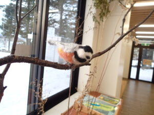 ヤマガラの羊毛フェルト模型