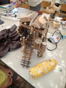 木の枝で作ったおうち