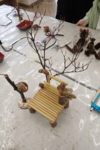 竹で作ったベンチ