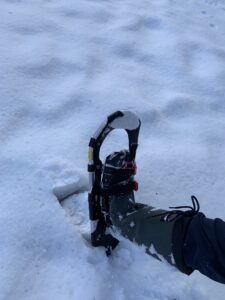 スノーシューを履いた足