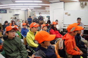 ヤンマ団の団員の小学生たち