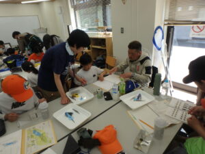 標本を作る団員