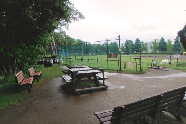 「芝生に一服」の画像