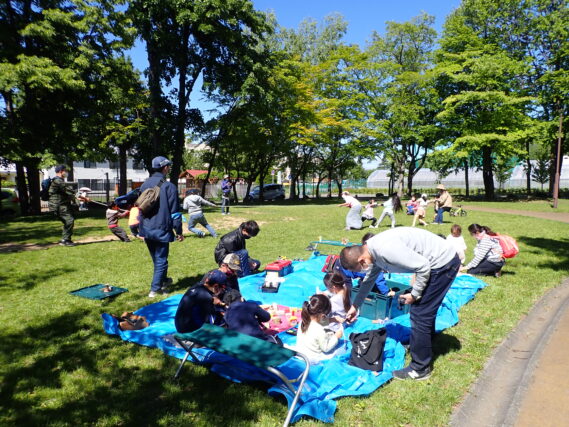 「上町公園で出張プレーパークを開催しました」の画像