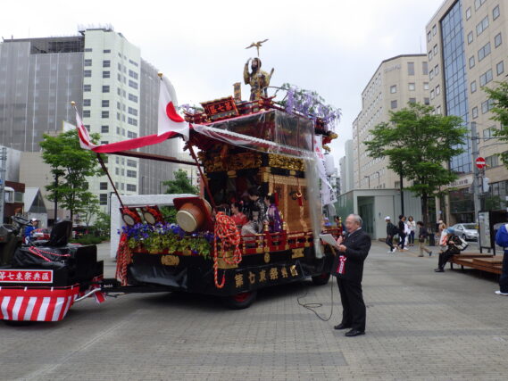 「札幌まつりの山車披露」の画像