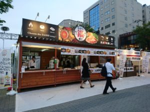 狸二条広場オータムフェスト特別会場なまら鍋横丁の様子1