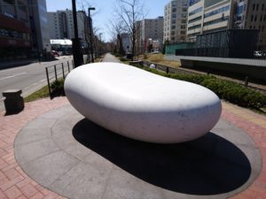 安田侃作品「天秘」