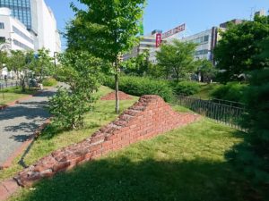 団塚栄喜氏の彫刻作品「２nd ＭＯＩＷＡ」