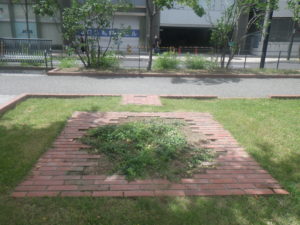 団塚栄喜氏の彫刻作品「サンクチュアリー」